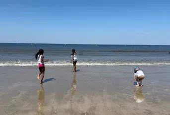 Enfants sur la plage