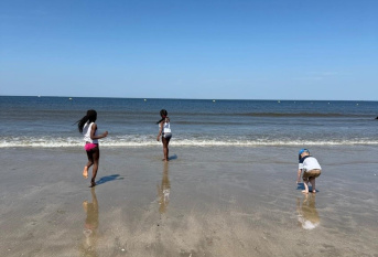 Enfants sur la plage
